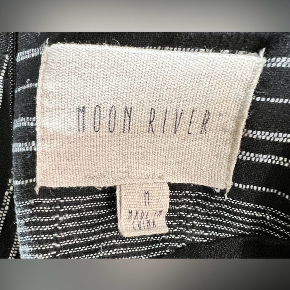 Moon River by Anthropologie
Denmark Stripe Tunic Ruffle
Sleeve Dress Size Medium - Picture 6 of 7